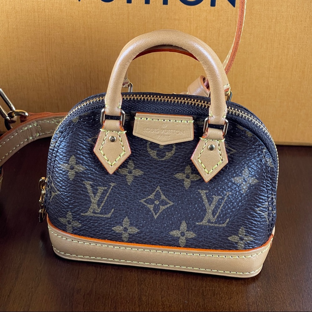 Louis Vuitton Monogram Trio Mini Icons - Picture 3 of 16